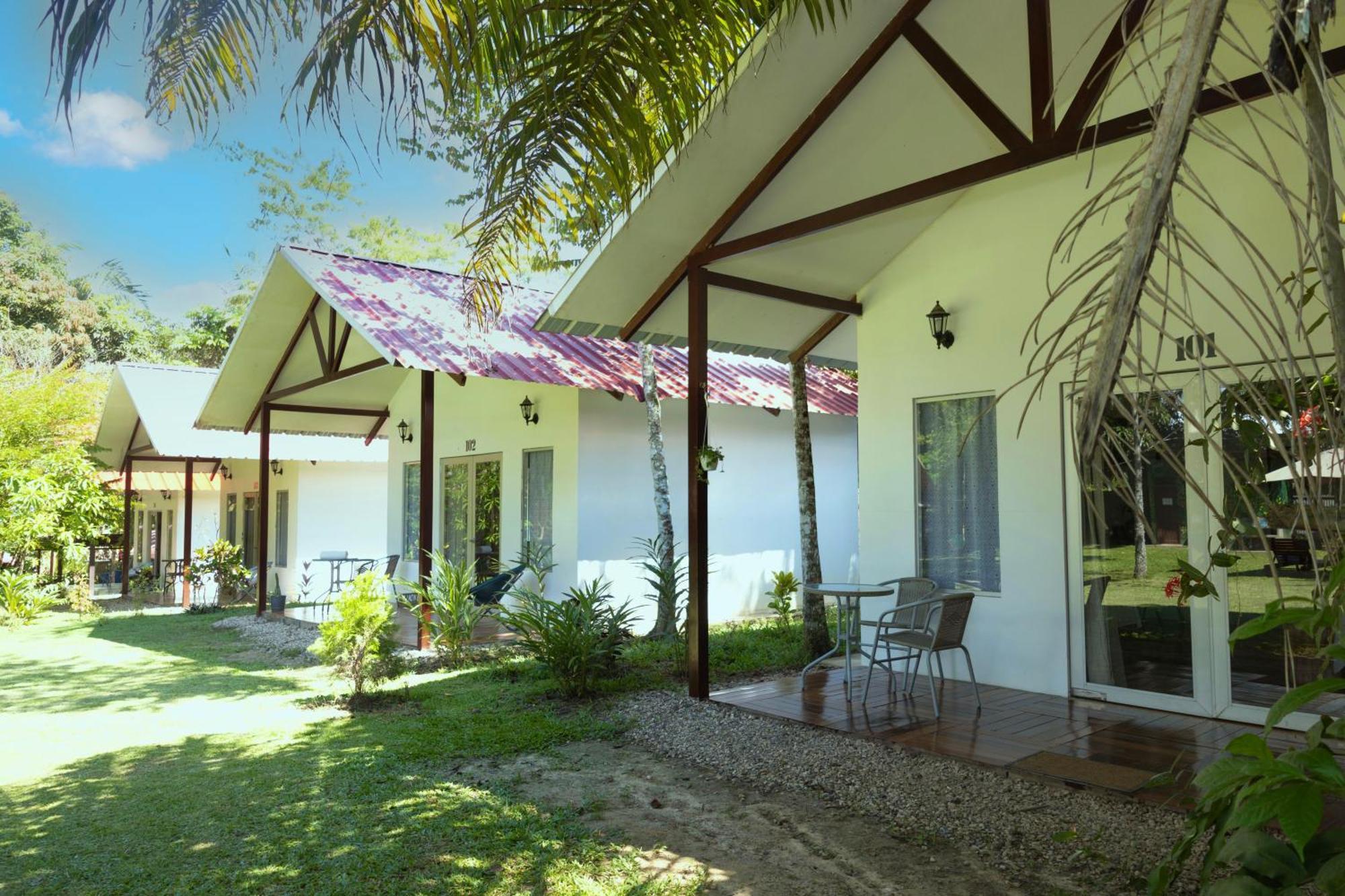 Chaikoni Lodge Pucallpa Exterior photo